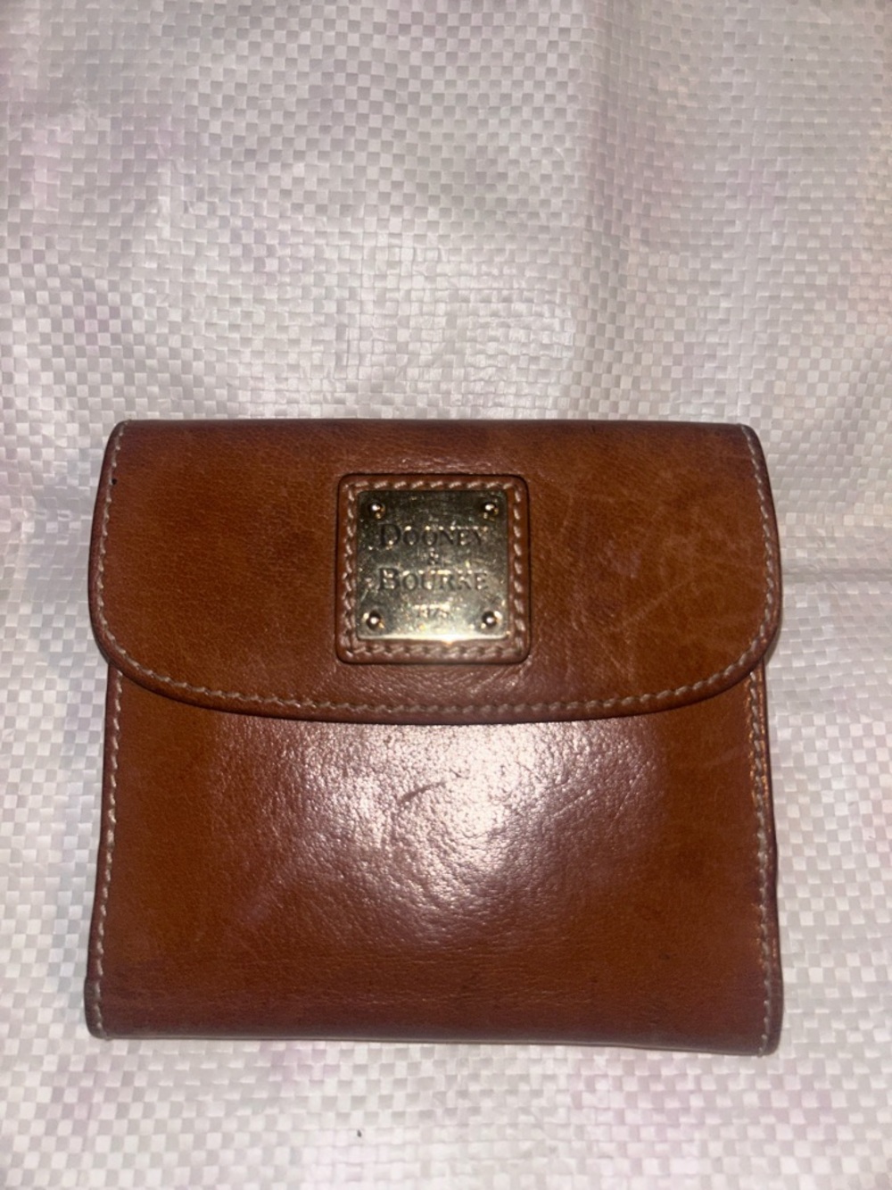 Dooney & Bourke Brown Leather Compact Wallet with Metal Logo Plaque vintage